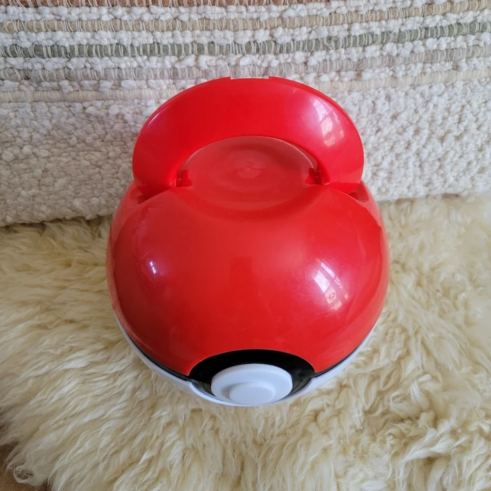 2017 Think Geek Pokemon Lunch Case Box Tote Poke Ball Purse Storage Container